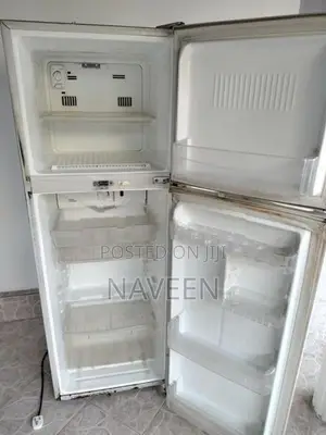Refrigerator LG