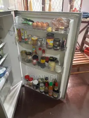 Hitachi top-mount refrigerator
