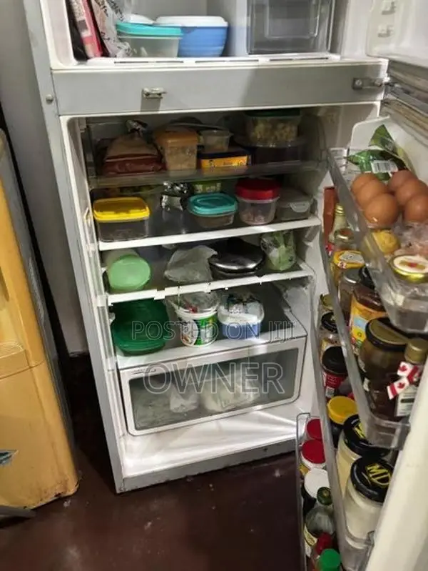 Hitachi top-mount refrigerator