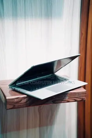 HP ELITE BOOK 840 G9