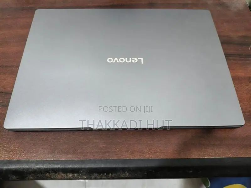 Lenovo IdeaPad Slim 3 15IRH10 I5