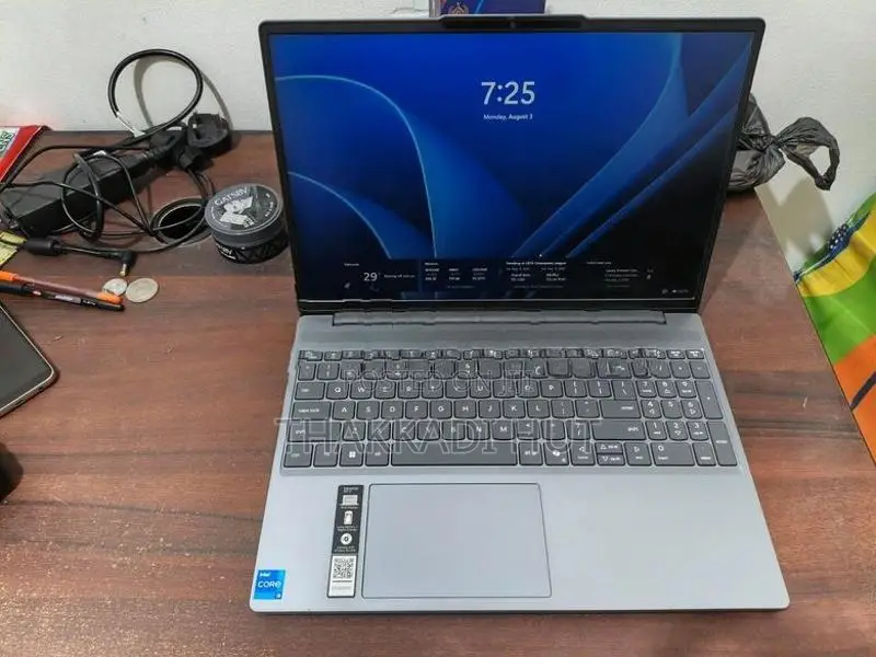 Lenovo IdeaPad Slim 3 15IRH10 I5
