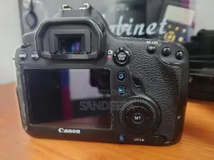 Canon 6D Camera with Lens