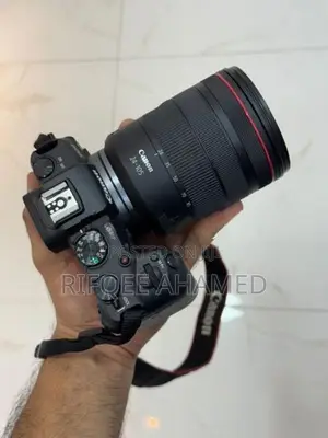 Canon EOS RP + RF 24-105mm Lens
