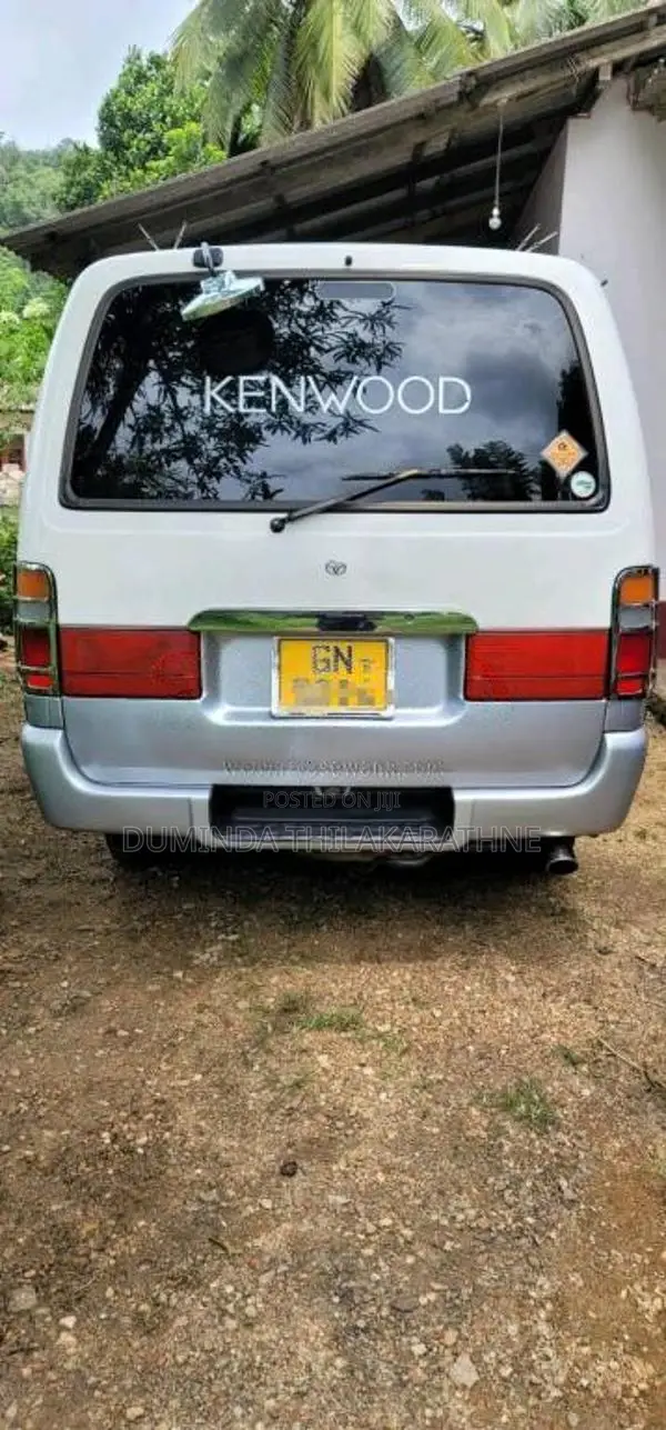 Toyota HIACE 1998 Van (Used)