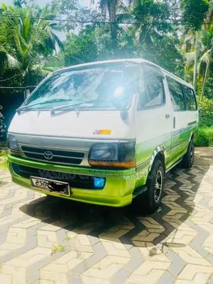 Toyota Dolphin 1993 Van (Used)