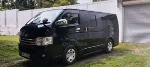 Toyota KDH 2011 Van (Used)