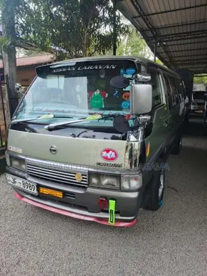 Nissan Caravan 2003 Van (Used)