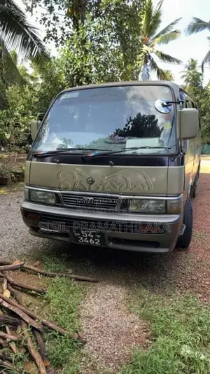 Nissan Caravan 1989 Van (Used)