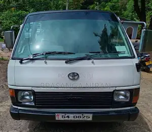 Toyota HIACE 1989 Van (Used)