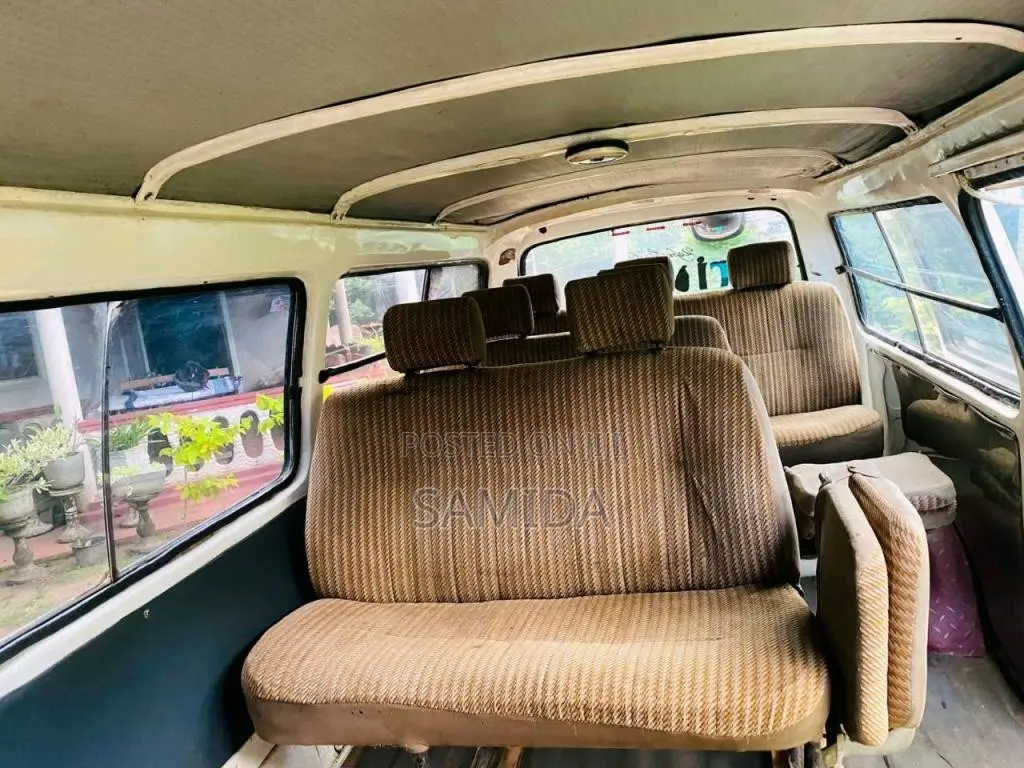 Toyota LH30 1981 Van (Used)