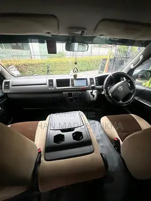 Toyota High Roof Kdh 2014 Van (Used)