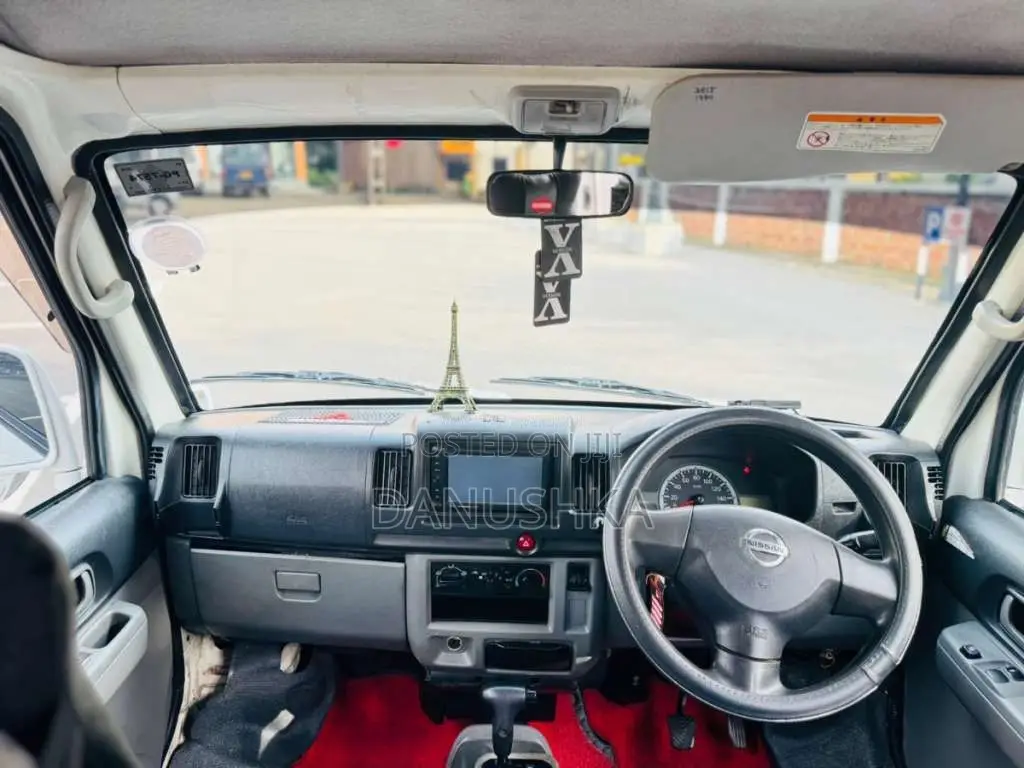Nissan Clipper 2011 Van (Used)