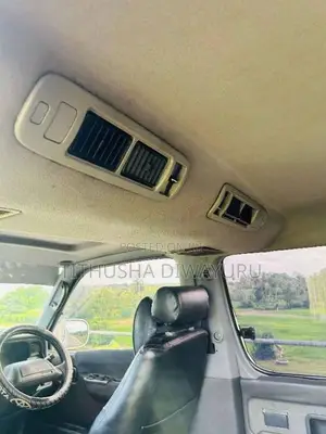 Toyota Dolphin Hiace 2003 Van (Used)