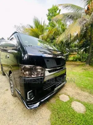 Toyota KDH 2015 Van (Used)
