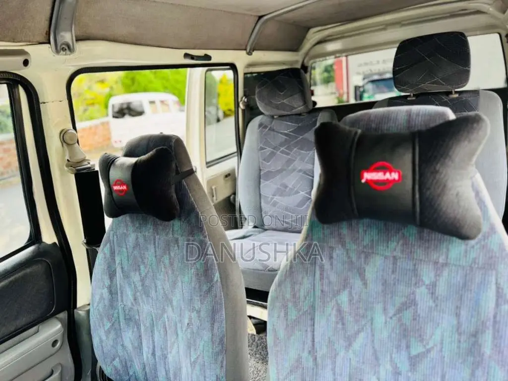 Nissan Clipper 2011 Van (Used)