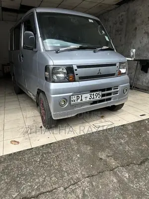 Mitsubishi Minicab 2017 Van (Used)