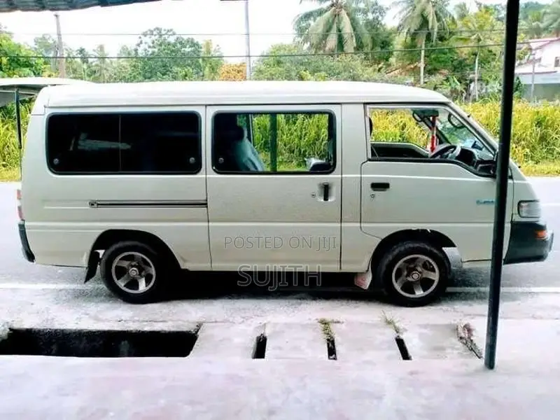Mitsubishi L300 2007 Van (Used)