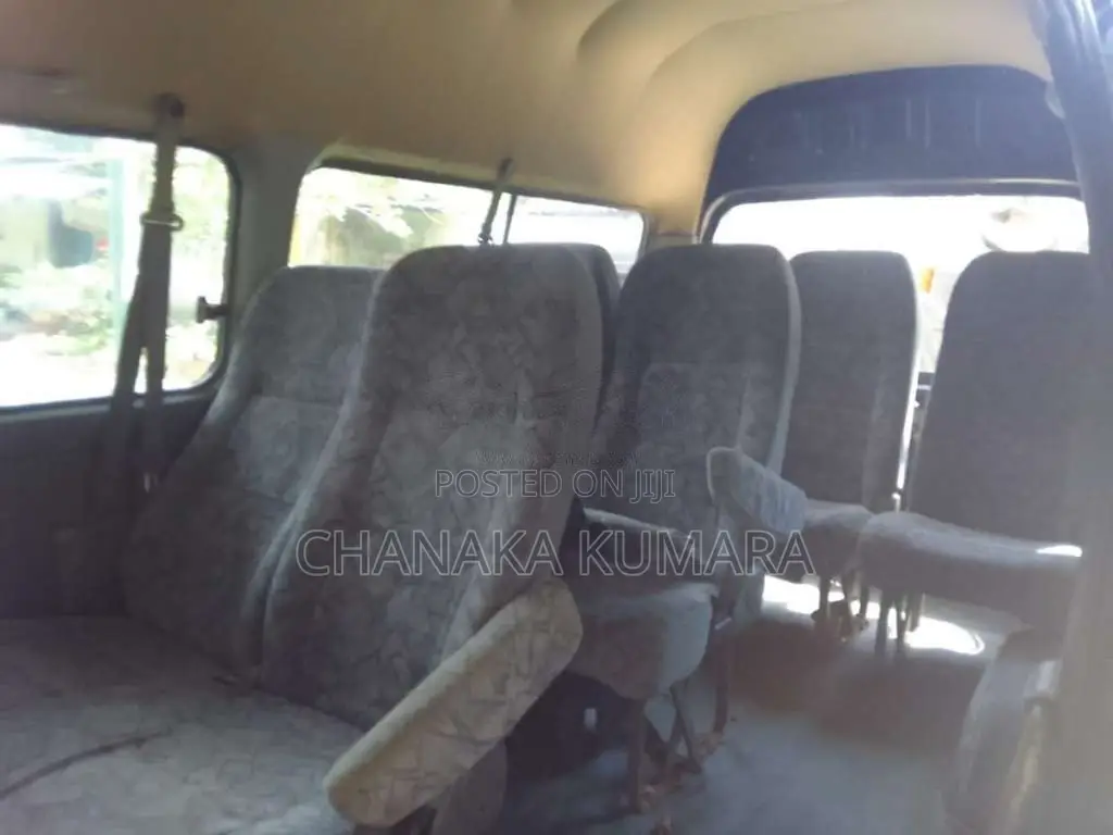 Nissan Caravan 2003 Van (Used)