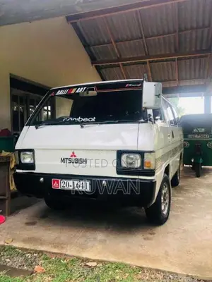 Mitsubishi L300 1981 Van (Used)
