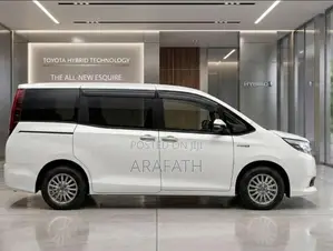 Toyota Esquire 2015 Van (Used)