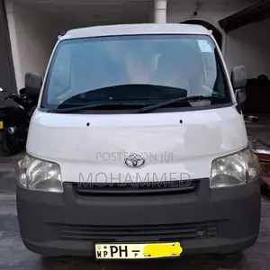 Toyota TownAce 2011 Van (Used)
