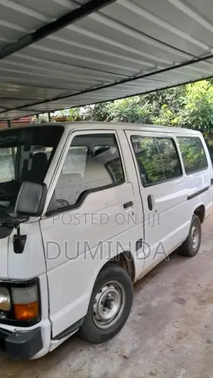 Toyota HiaCE Short 1988 Van (Used)