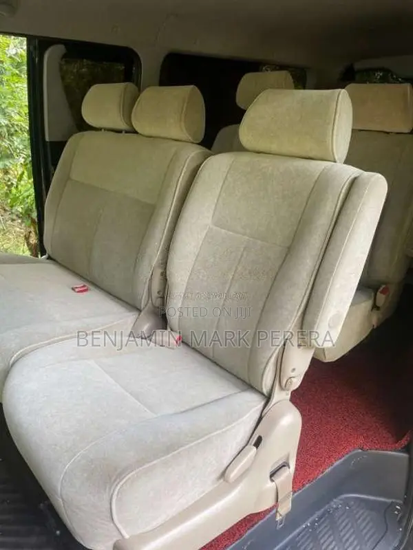 Toyota KDH 2012 Van (Used)