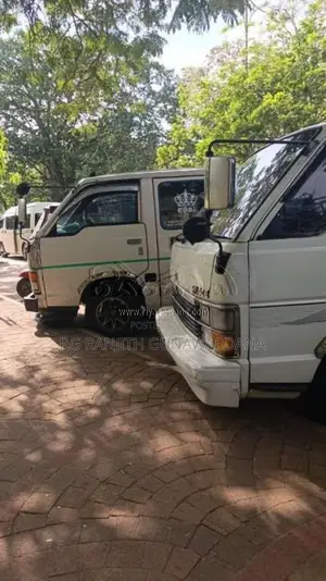 Toyota Shell 1996 Van (Used)