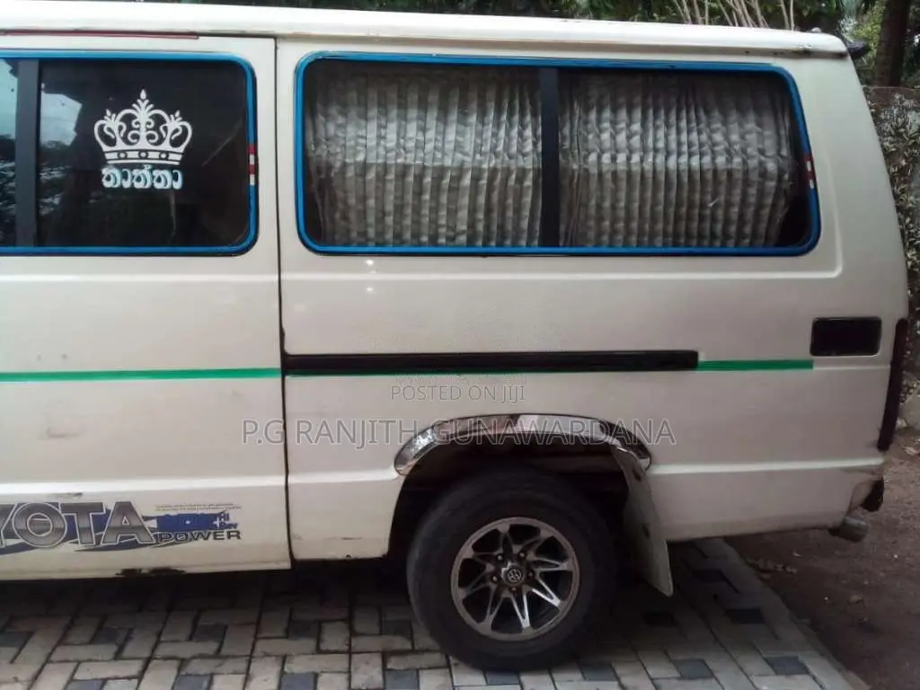 Toyota Shell 1996 Van (Used)