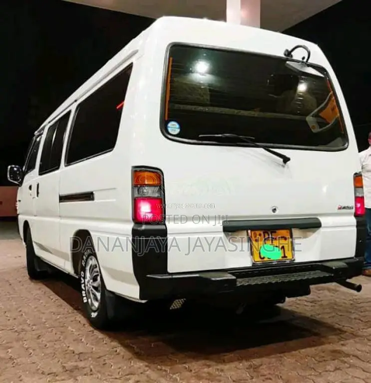 Mitsubishi Po15 2014 Van (Used)