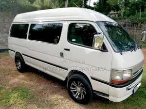 Toyota Dolphin 1998 Van (Used)