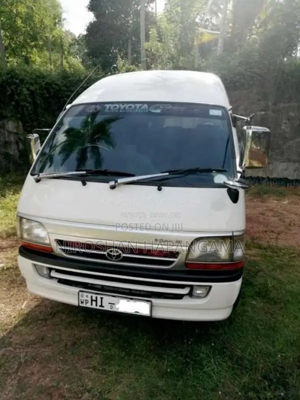 Toyota Dolphin 1998 Van (Used)