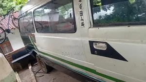 Toyota LH41V 1982 Van (Used)