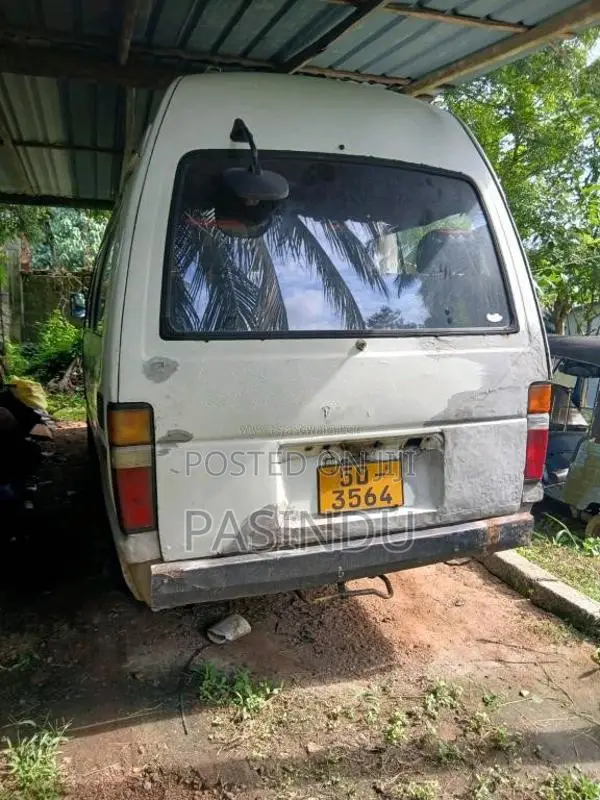 Toyota Hiace 1983 Van (Used)