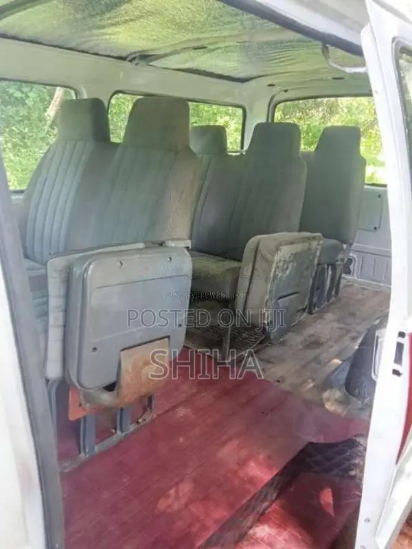 Toyota HIACE 1980 Van (Used)
