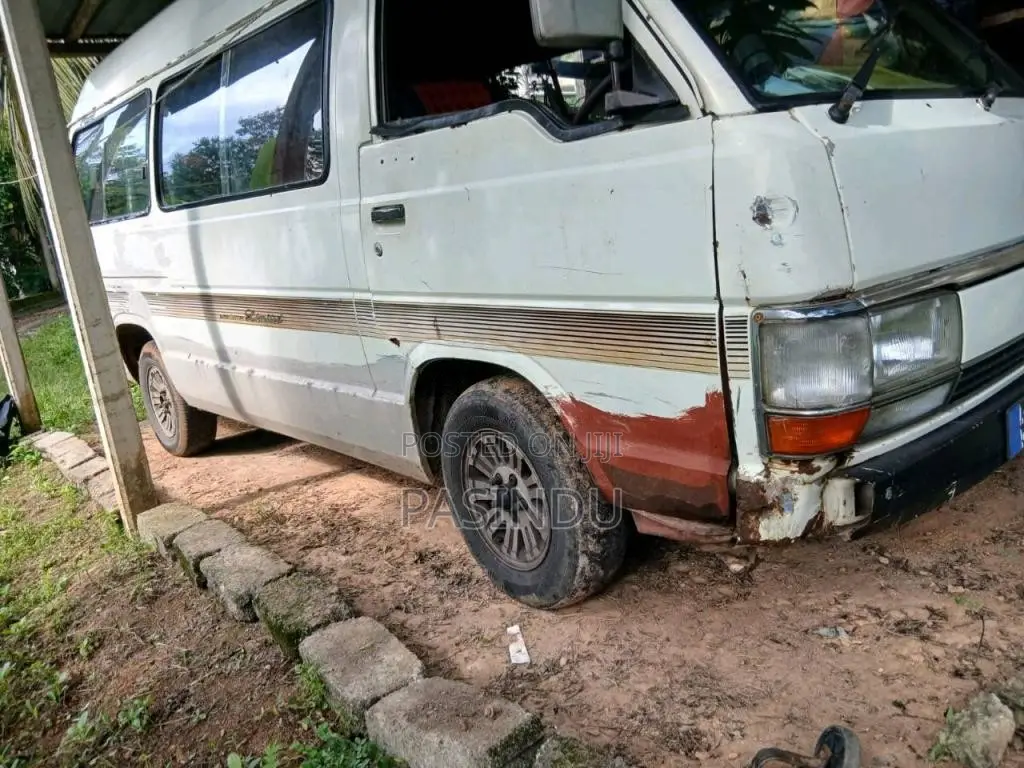 Toyota Hiace 1983 Van (Used)