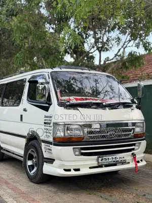 Toyota Dolphin 1993 Van (Used)