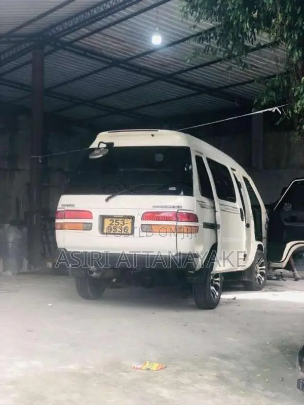 Toyota CR27 1996 Van (Used)