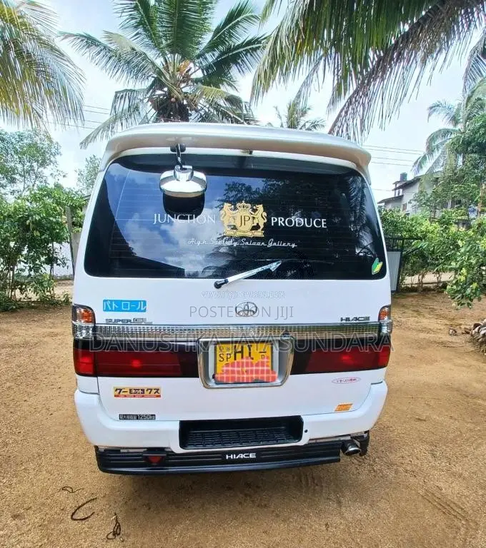 Toyota Dolphin LH113 3l 2003 Van (Used)