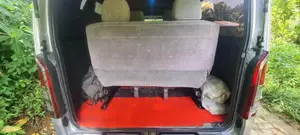Toyota KDH 200 DX 2005 Van (Used)