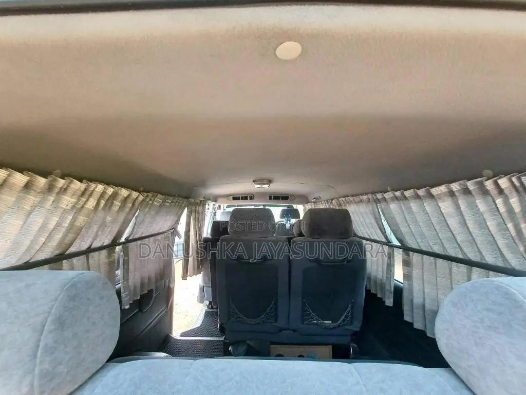Toyota Dolphin LH113 3l 2003 Van (Used)