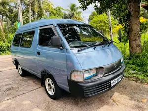 Toyota CR27 1999 Van (Used)