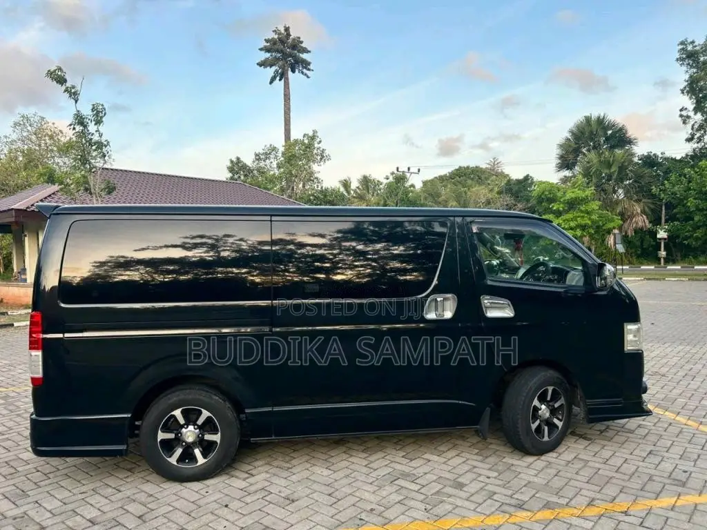 Toyota KDH Super GL 201 2014 Van (Used)