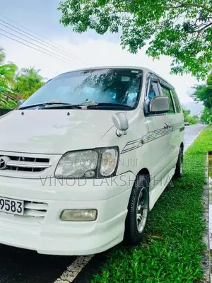 Toyota Noah 1998 Van (Used)