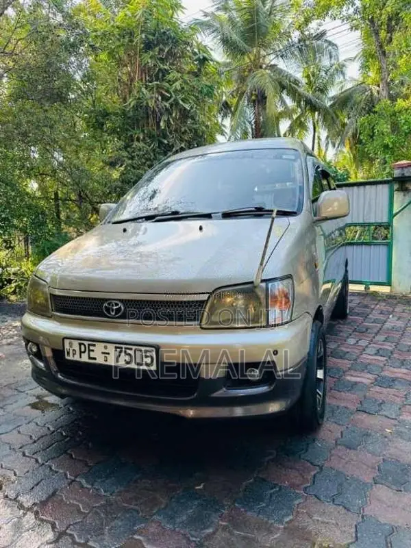 Toyota Noah CR 40 2008 Van (Used)