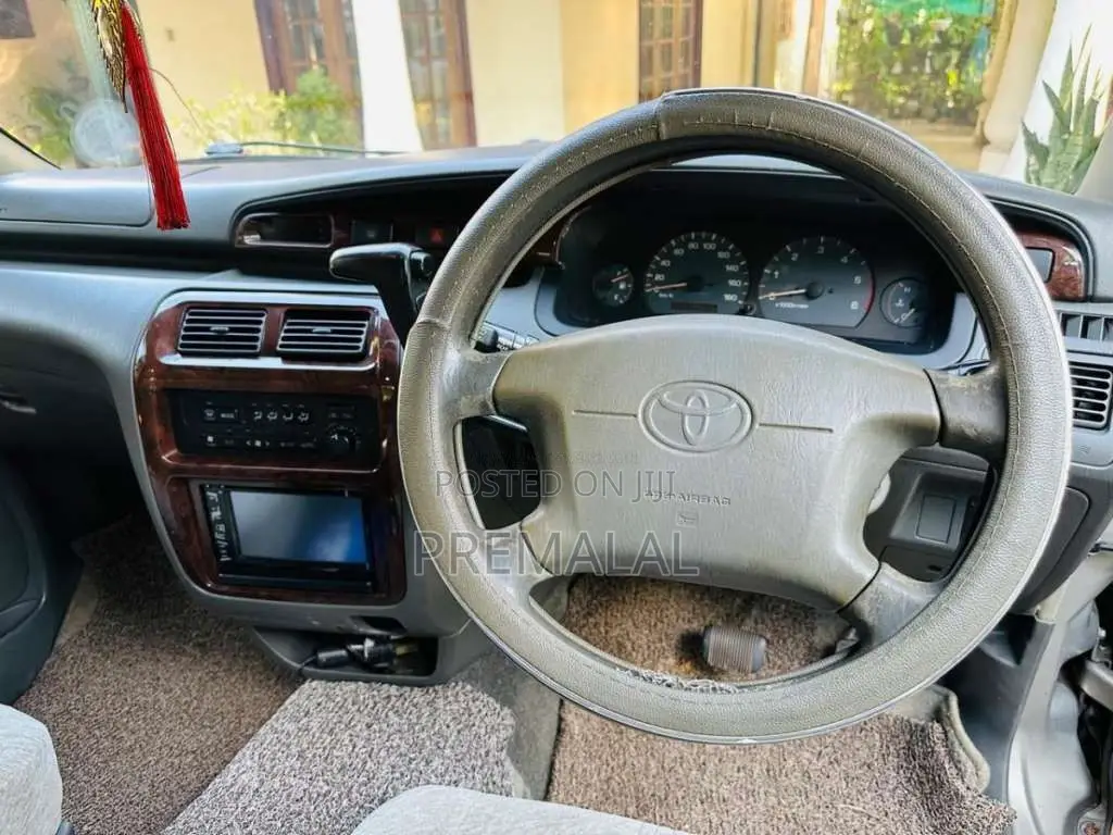Toyota Noah CR 40 2008 Van (Used)