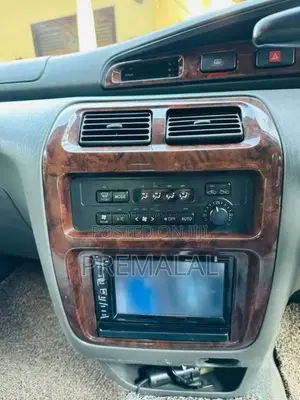 Toyota Noah CR 40 2008 Van (Used)