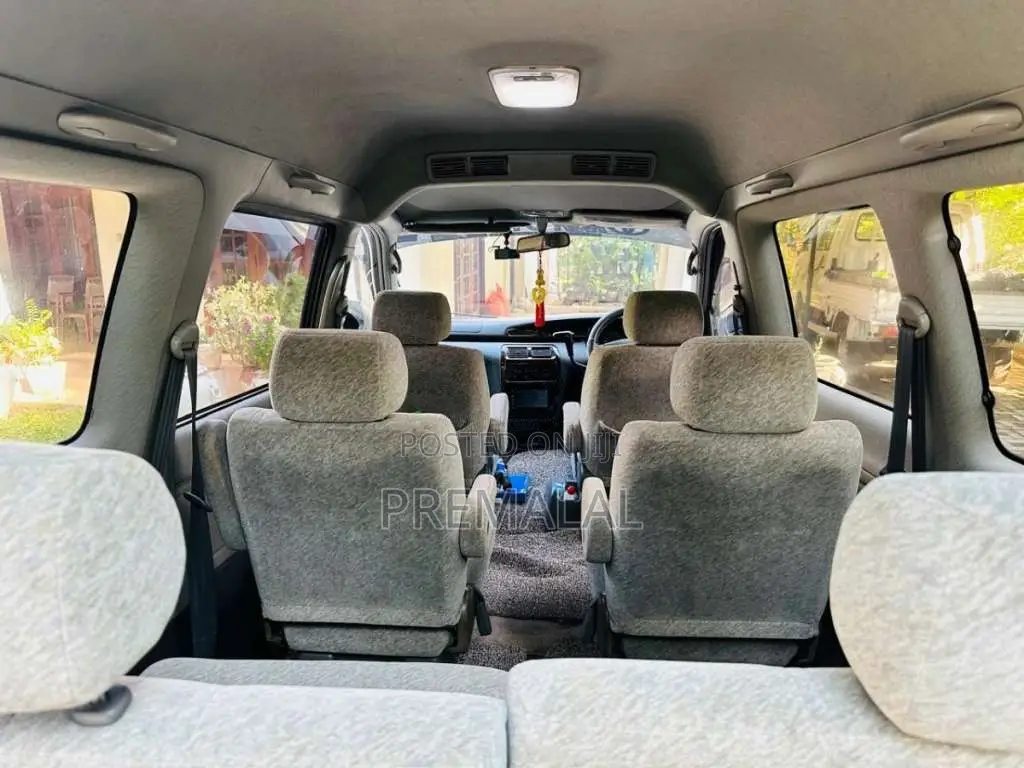 Toyota Noah CR 40 2008 Van (Used)