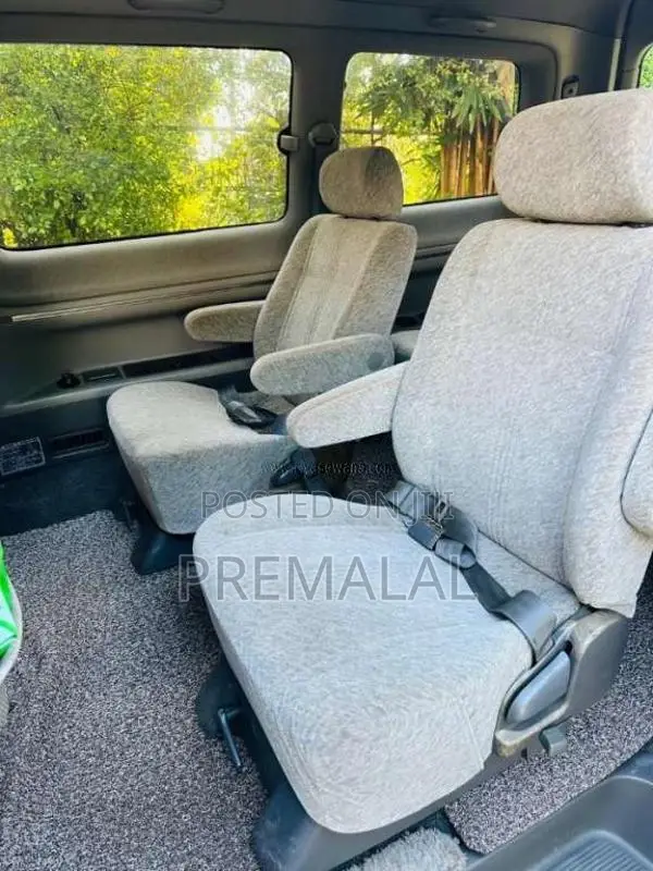 Toyota Noah CR 40 2008 Van (Used)